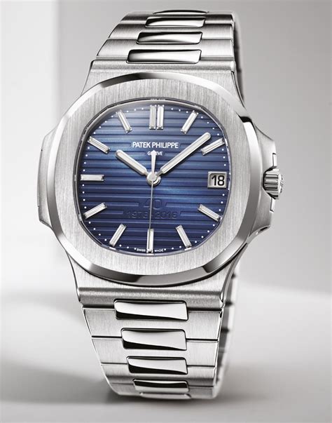 nautilus de patek philippe|Patek Philippe Nautilus original.